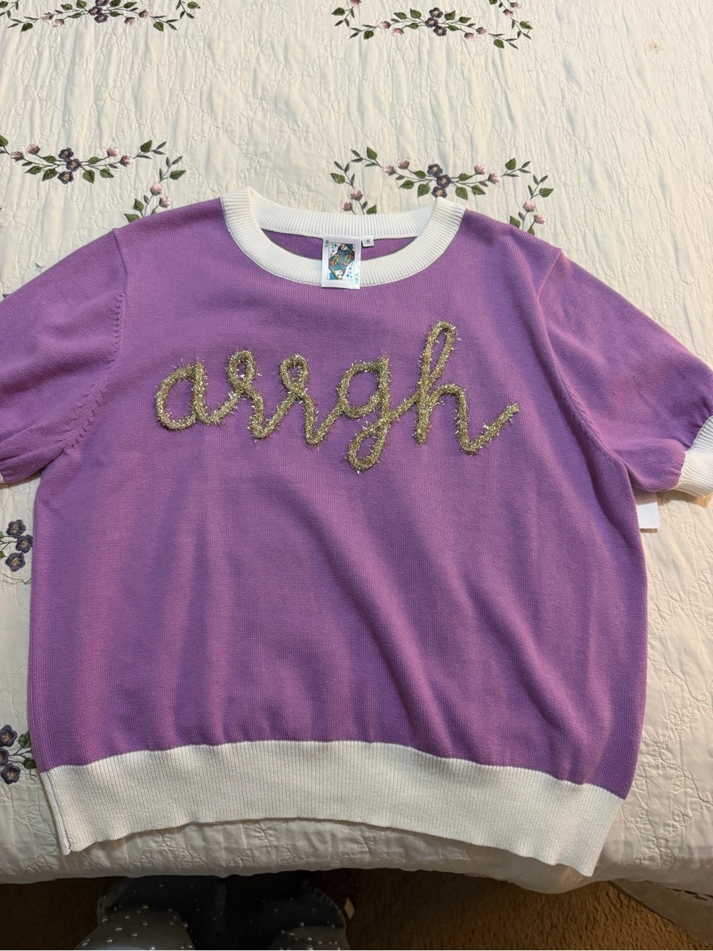 QUEEN OF SPARKLES Lavender Short-Sleeve Knit Sweater with Gold Beaded 'arrgh'